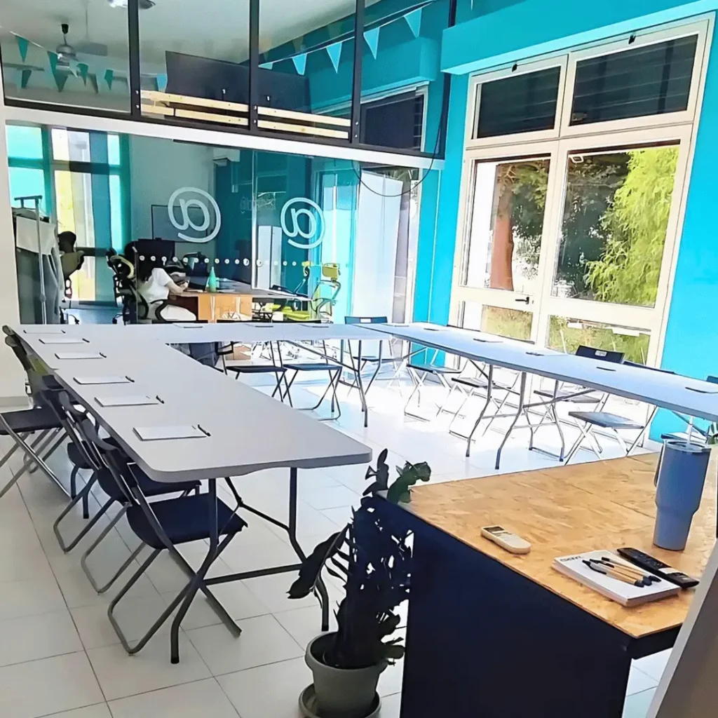 @localhost _ Coworking space a Catania - sala formazione